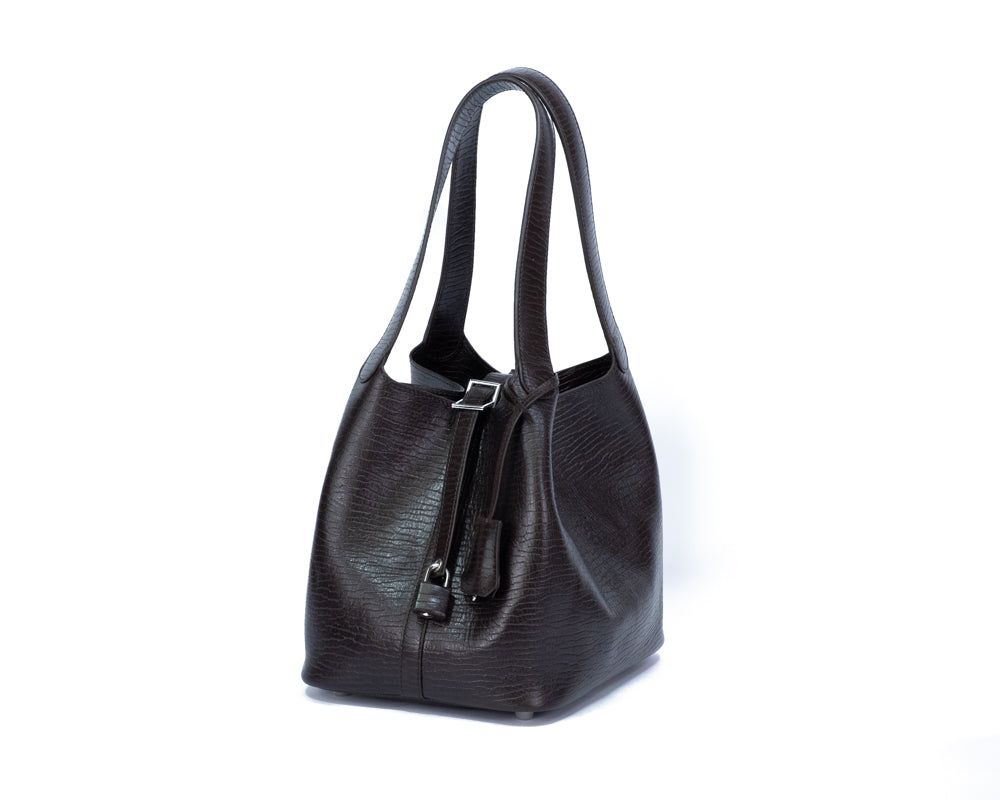 
                
                    Load image into Gallery viewer, 5600 Leather Tote
                
            